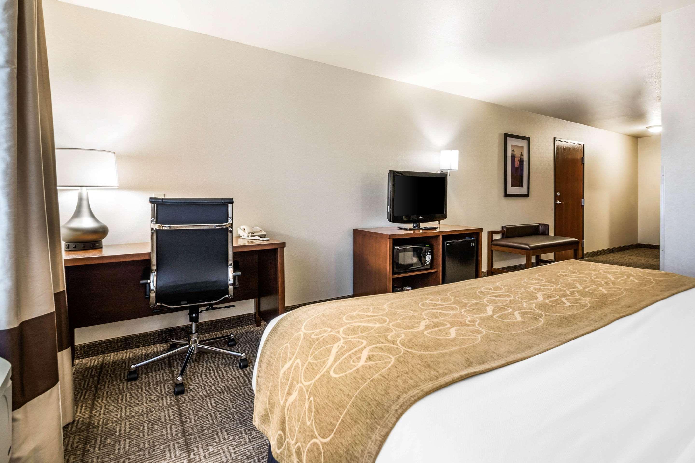 คอมฟอร์ต สวีท แอท พาร์ 4 รีสอร์ต Hotel Waupaca ภายนอก รูปภาพ