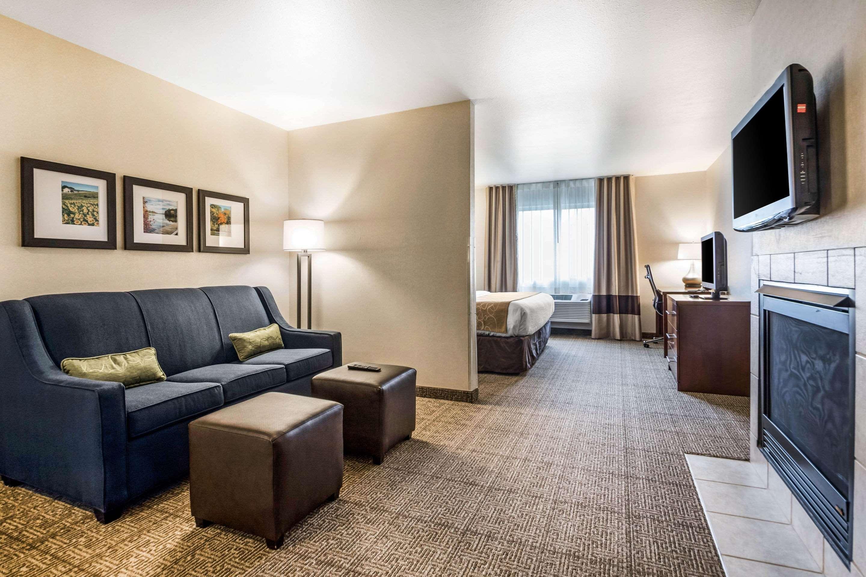 คอมฟอร์ต สวีท แอท พาร์ 4 รีสอร์ต Hotel Waupaca ภายนอก รูปภาพ