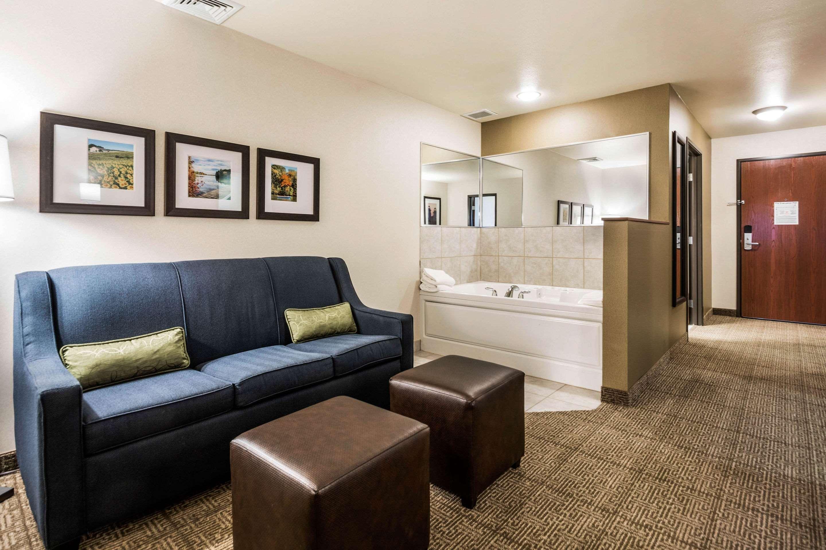 คอมฟอร์ต สวีท แอท พาร์ 4 รีสอร์ต Hotel Waupaca ภายนอก รูปภาพ