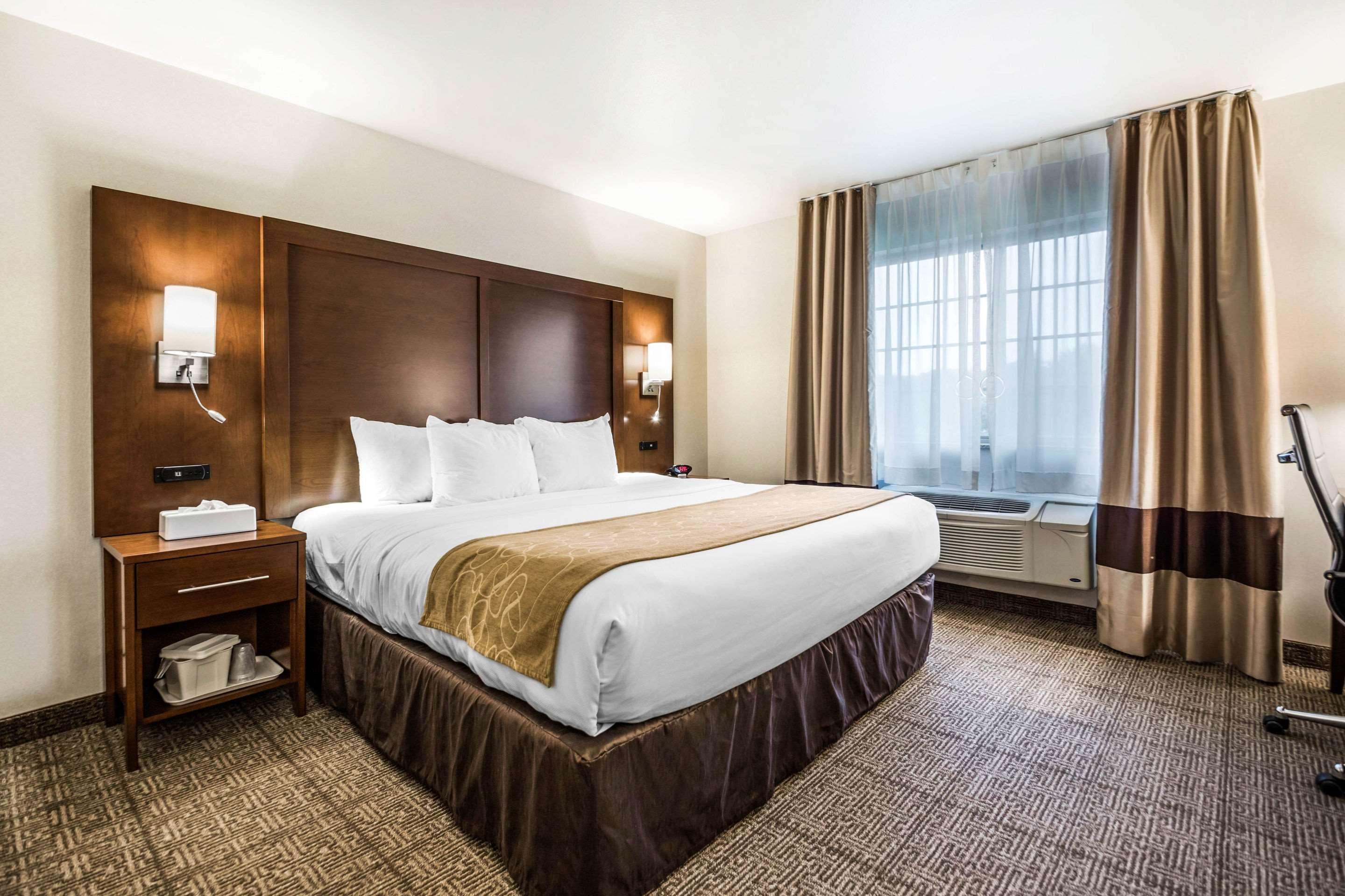 คอมฟอร์ต สวีท แอท พาร์ 4 รีสอร์ต Hotel Waupaca ภายนอก รูปภาพ