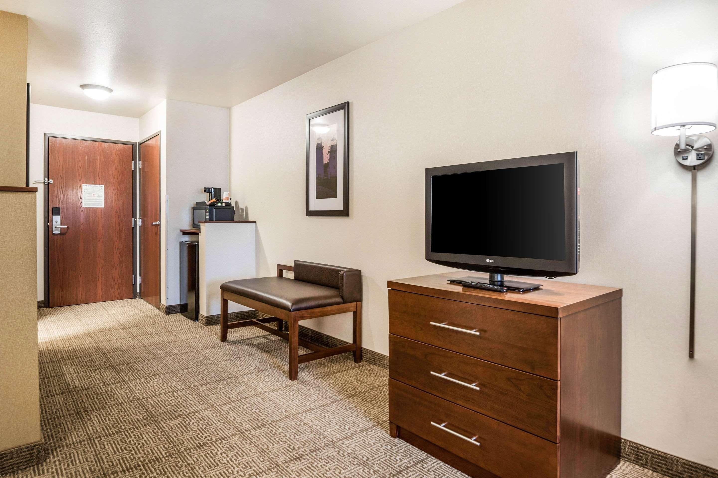 คอมฟอร์ต สวีท แอท พาร์ 4 รีสอร์ต Hotel Waupaca ภายนอก รูปภาพ
