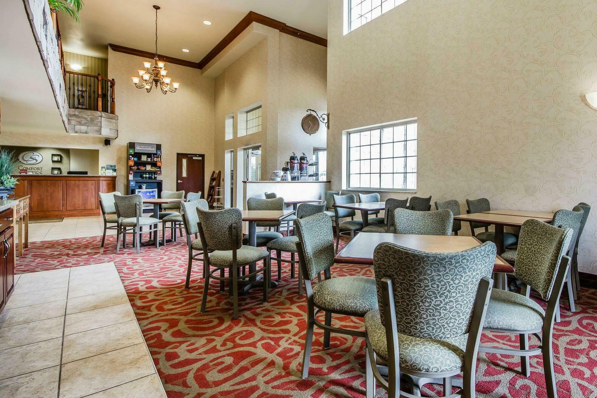 คอมฟอร์ต สวีท แอท พาร์ 4 รีสอร์ต Hotel Waupaca ภายนอก รูปภาพ